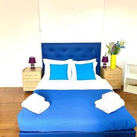 Classic Chiado 1 - Central Guest House Room With Shared Bathroom Lisboa Exteriör bild