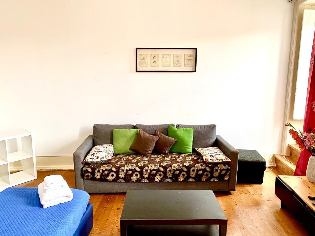 Classic Chiado 1 - Central Guest House Room With Shared Bathroom Lisboa Exteriör bild