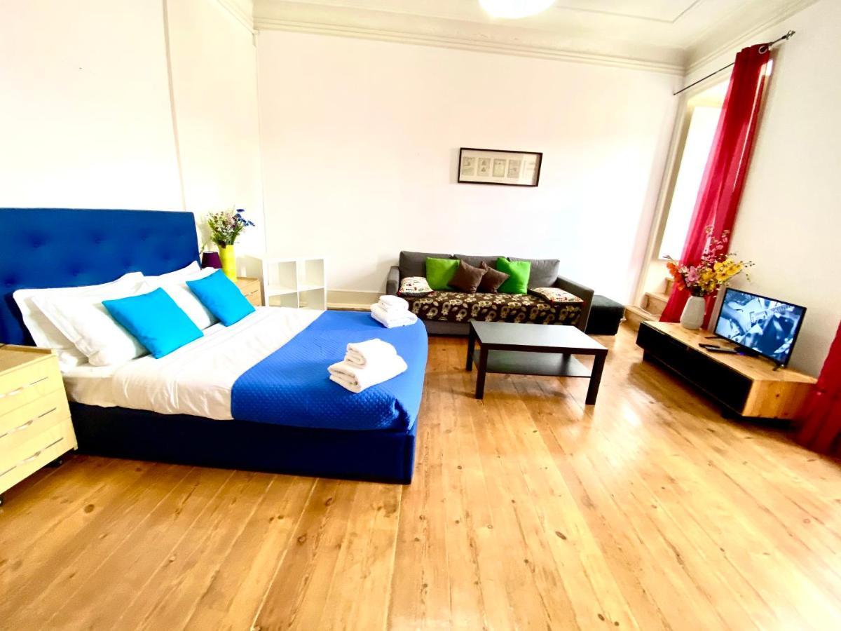 Classic Chiado 1 - Central Guest House Room With Shared Bathroom Lisboa Exteriör bild
