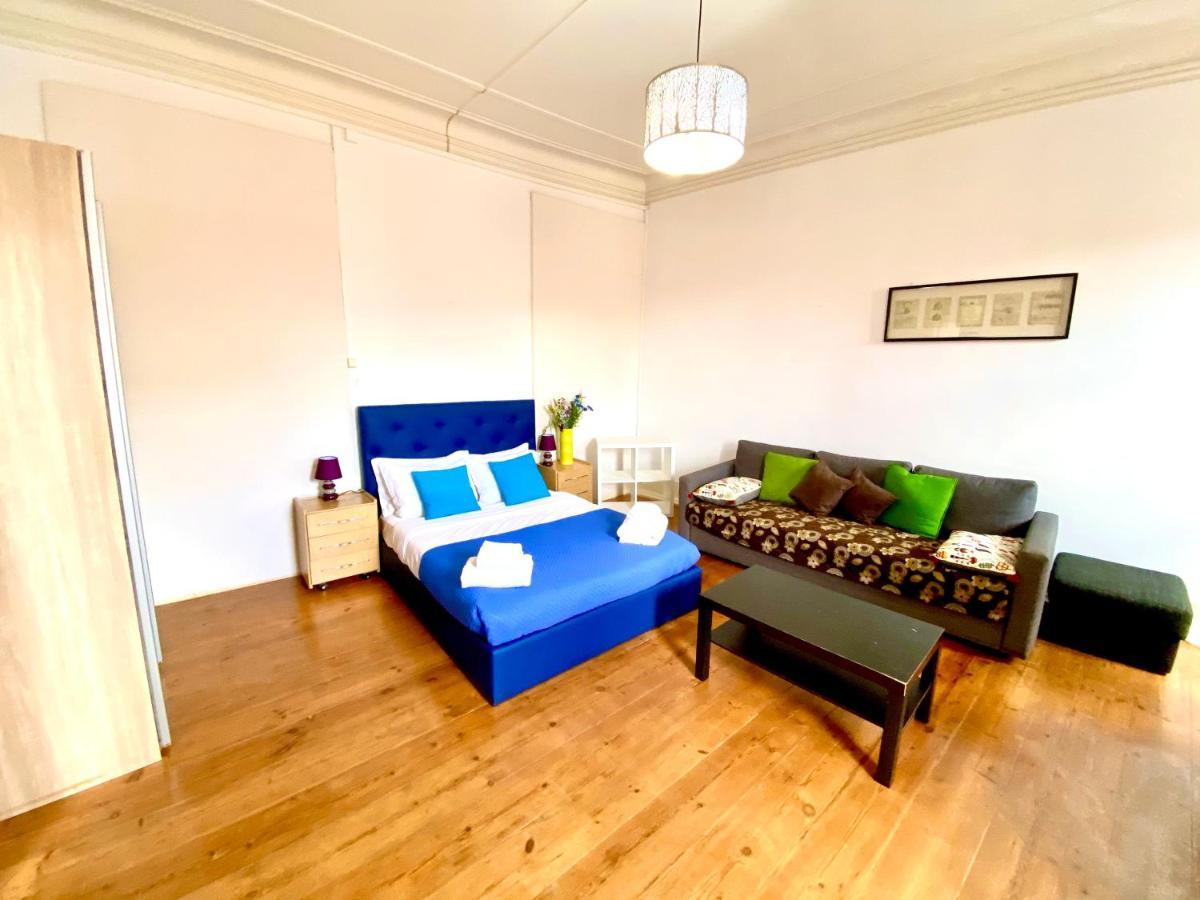 Classic Chiado 1 - Central Guest House Room With Shared Bathroom Lisboa Exteriör bild